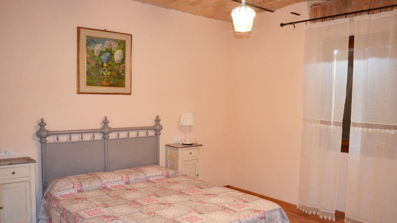 Agriturismo "Veritas" Bed & Wine Casaleggio Boiro Luaran gambar