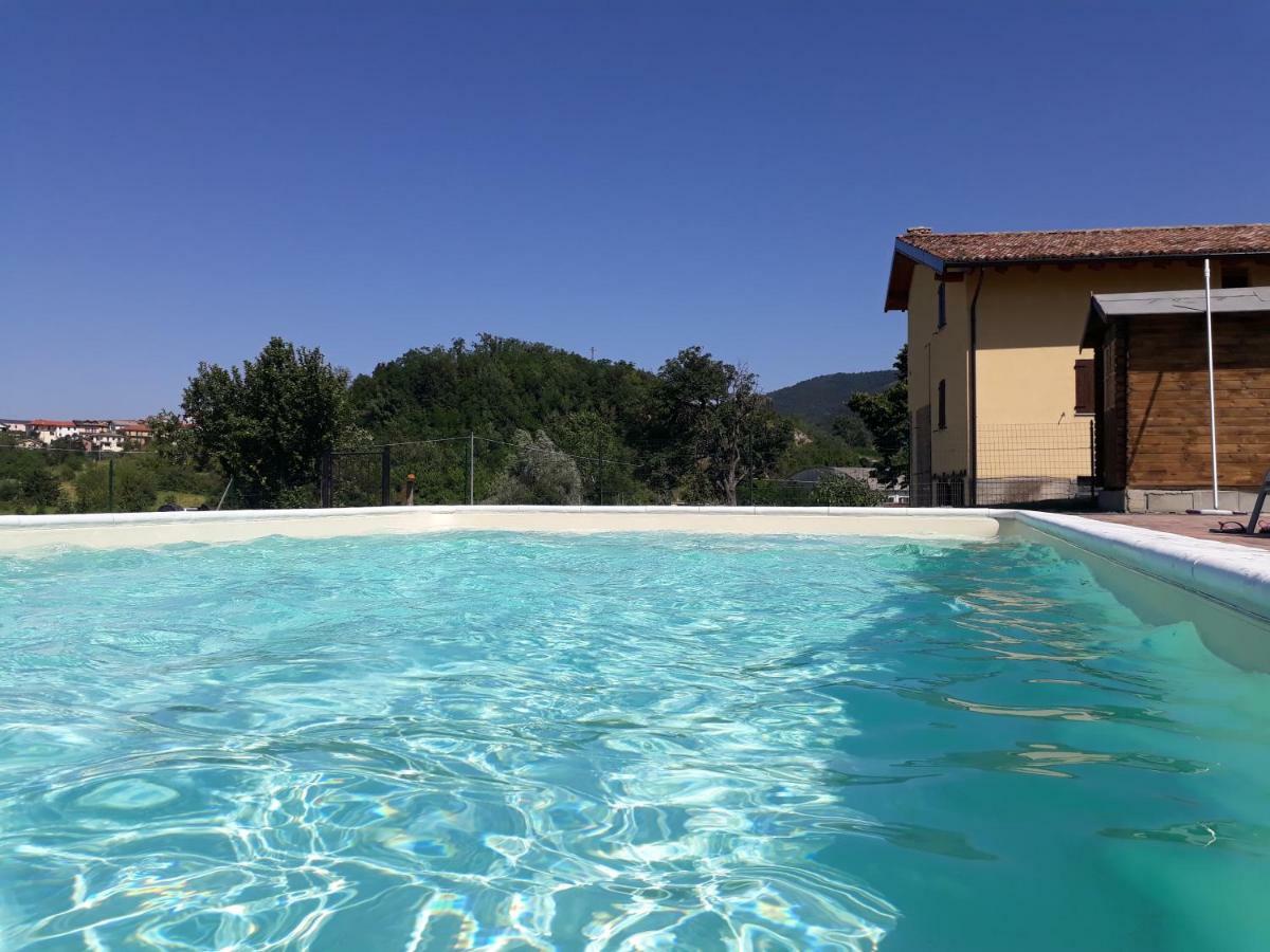 Agriturismo "Veritas" Bed & Wine Casaleggio Boiro Luaran gambar